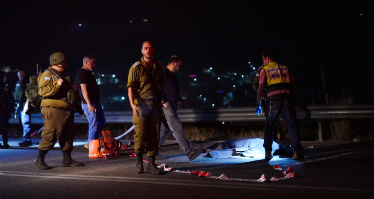 Two IDF soldiers wounded in Samaria attack; terrorist killed