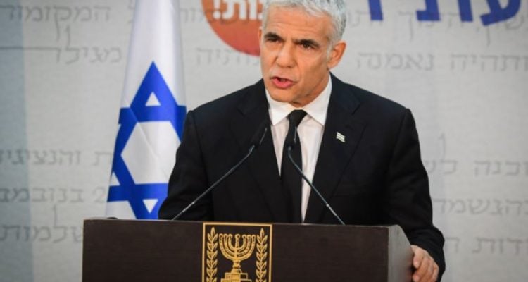 Scrambling to build coalition government, Lapid issues call for national unity