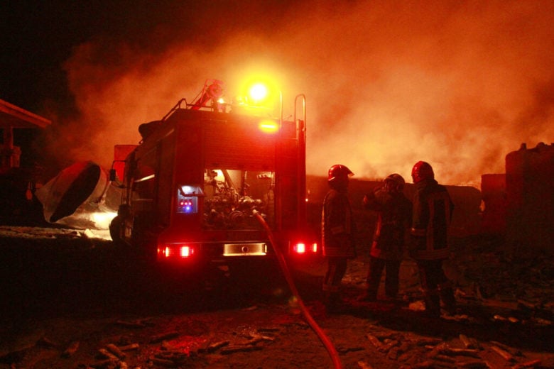 Massive Blaze Breaks Out At Oil Refinery In Iran