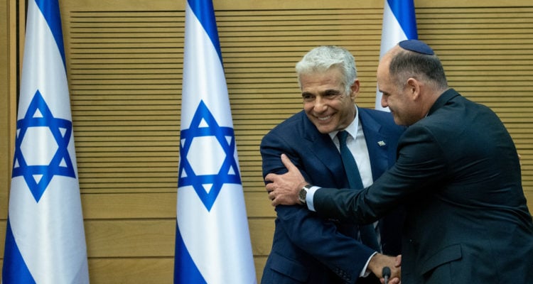 Caroline Glick: The Lapid-Bennett government’s childish foreign policy ‘doctrine’
