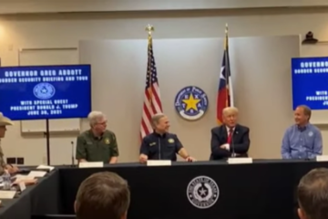 Trump attends Texas border security briefing