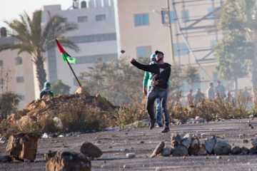 Palestinians riots in Ramallah