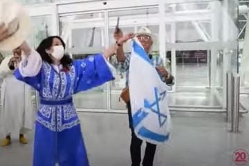 israelis greeted at morocco airport