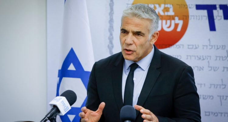 Lapid reopens Israeli-Palestinian economic committee