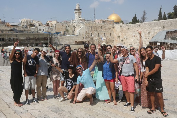 Birthright to cancel Israel trips due to new quarantine rules