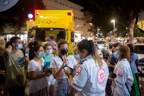 Thousands of IDF reservists to help in Israel’s all-night vaccination campaign