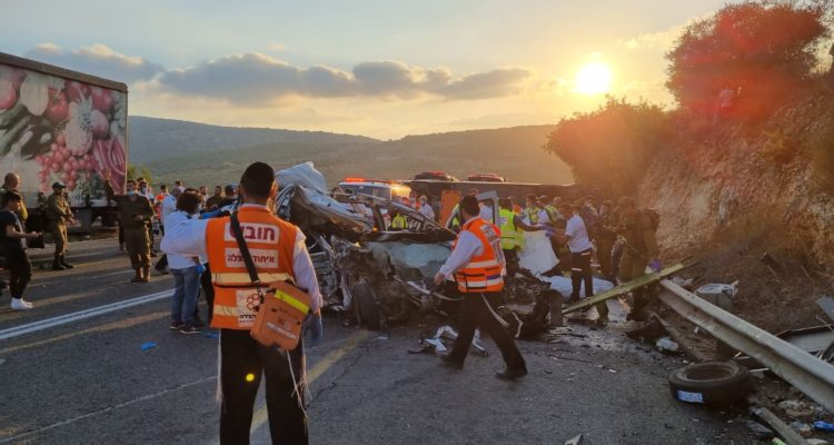 5 dead, dozens wounded in bus crash in northern Israel