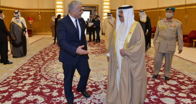 In historic first, Israeli foreign minister meets with Bahraini royals