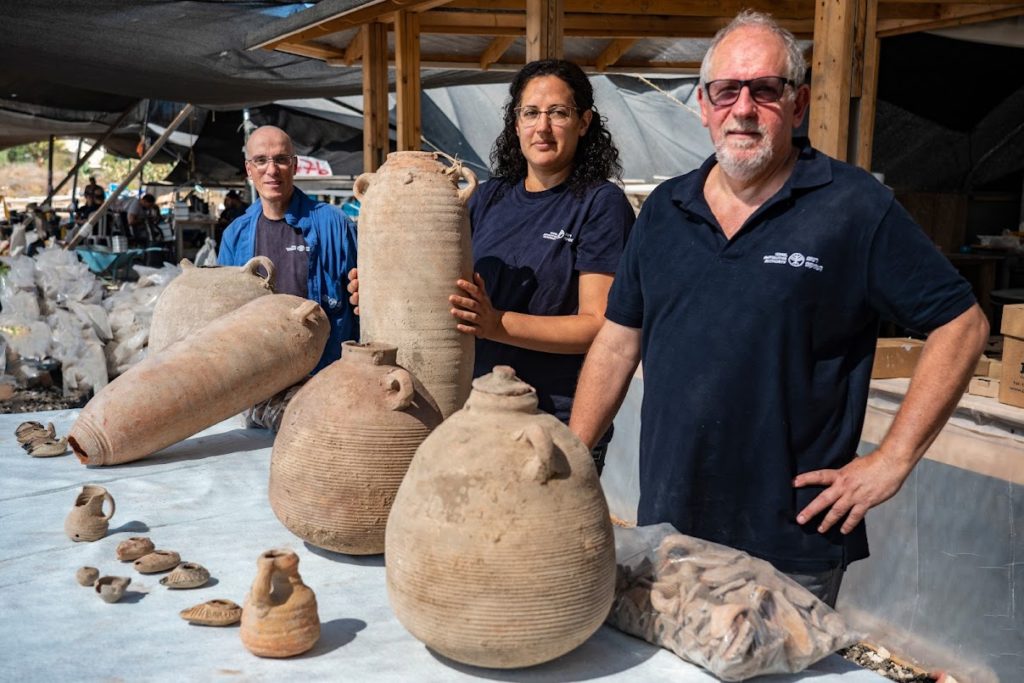 Excavation directors, from right to left: Dr. Jon Seligman, Liat Nadav-Ziv and Dr. Elie Hadad. Photo: Yaniv Berman, Israel Antiquities Authority
