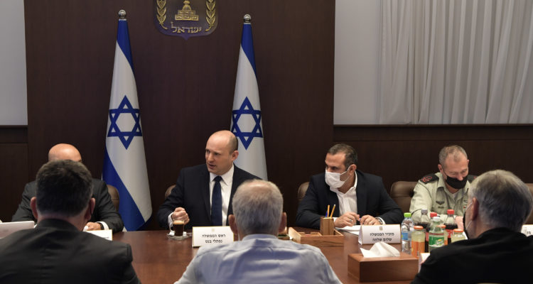 Bennett calls on Arab-Israelis to stand with Israel in fighting crime