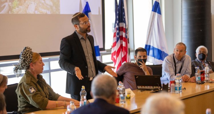 Settlement leader to members of Congress: Help me benefit both Jews and Arabs
