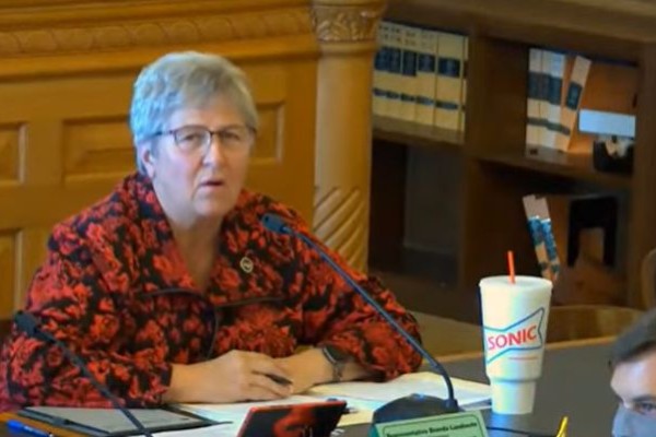 Kansas State Rep. likens COVID-19 mask mandates to persecution of Jews