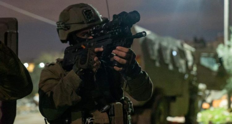 Arabs open fire on IDF mapping terrorists’ home before demolition