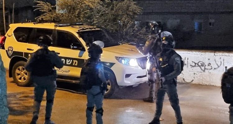 Jerusalem: Police arrest 12 Arabs involved in riots
