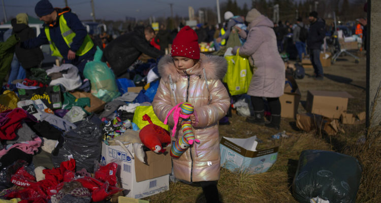 Almost 400,000 refugees fled Ukraine, number rising, says UN agency