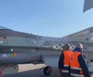 israel sends F-15 to U.S.