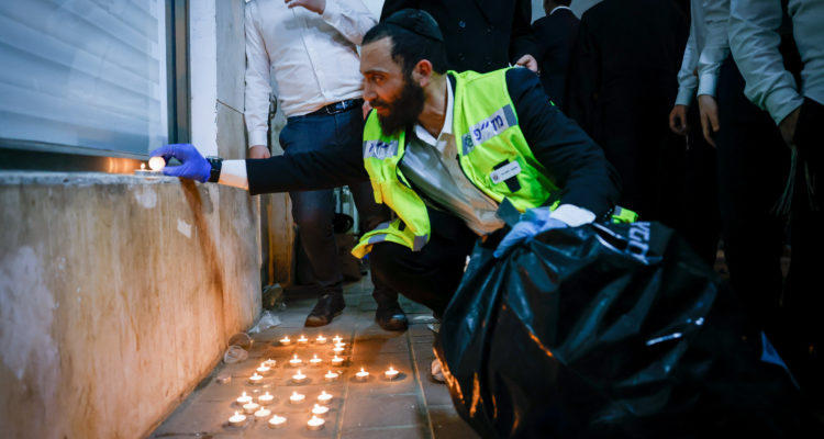 WATCH: B’nei Brak’s ultra-Orthodox community mourns terror victims