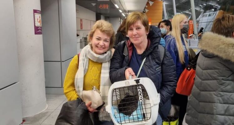 Ukrainian sisters discover each other’s existence ahead of flight to Israel