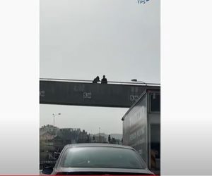 Arabs throw rocks at cars in jerusalem.v1