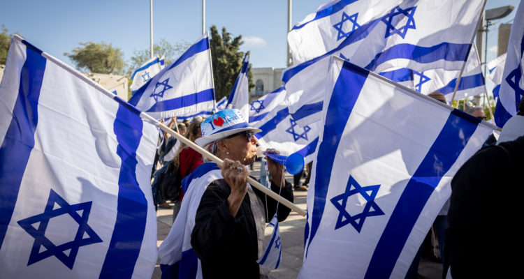 Israel’s population almost 10 million ahead of Jewish New Year – 90% happy