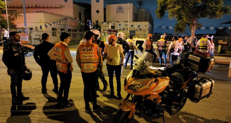 3 Israelis slaughtered by axe-wielding terrorists in central Israel, manhunt ongoing