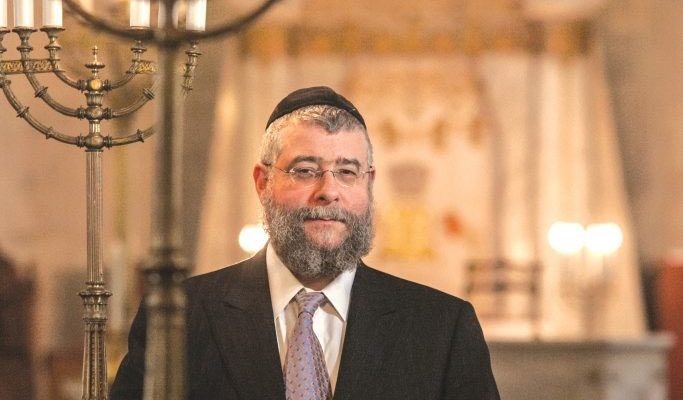 Moscow chief rabbi flees Russia, in exile because he opposed invasion
