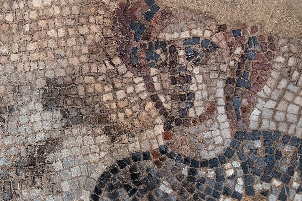 Earliest depictions of biblical Deborah, Yael unearthed in ancient synagogue