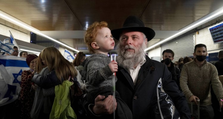 Russia’s Jews fearful over ban on military-aged men leaving the country