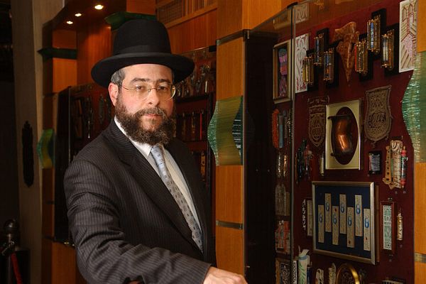Moscow rabbi says Russian Jewish community being held ‘hostage’
