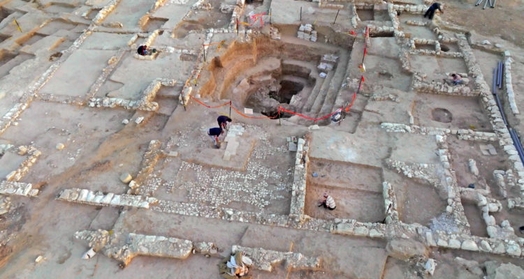 Luxurious 1,200 year old estate discovered in southern Israel
