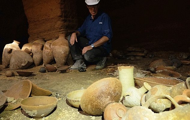 Burial cave from time of Pharaohs discovered on Israel’s coast