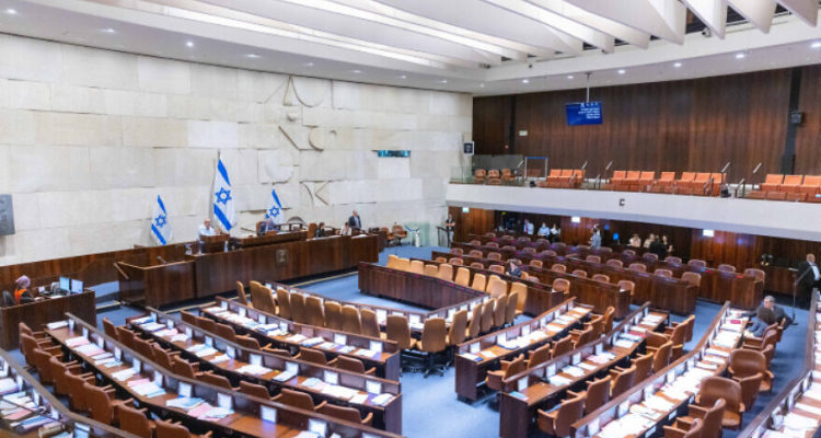 Anglos, fragmented politically, seek representation in the Israeli system