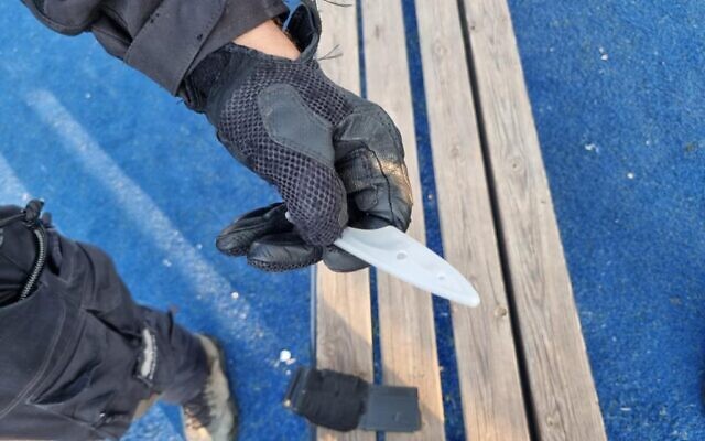 Palestinian stabs Israeli in Jerusalem, gets shot in front of children