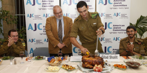 american IDF soldiers celebrating thanksgiving