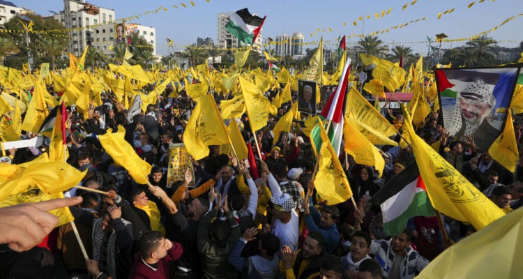 Huge crowds of Palestinians mark Fatah anniversary in Gaza