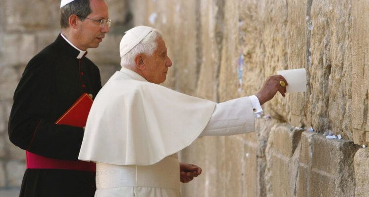 Netanyahu expresses condolences for death of former pope, recalls ‘historic’ Israel visit