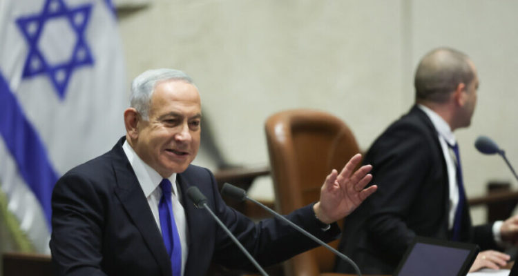 Netanyahu presents his new government to the Knesset