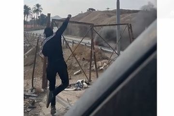 Rock-throwing terrorist in Jericho.v1