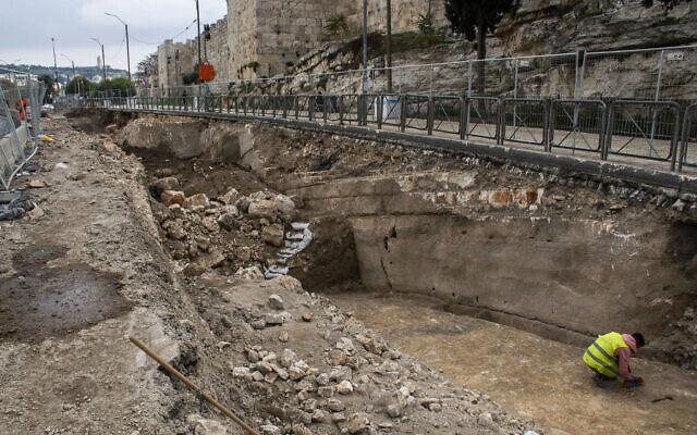 1000-year-old deep moat with mysterious handprint uncovered in Jerusalem