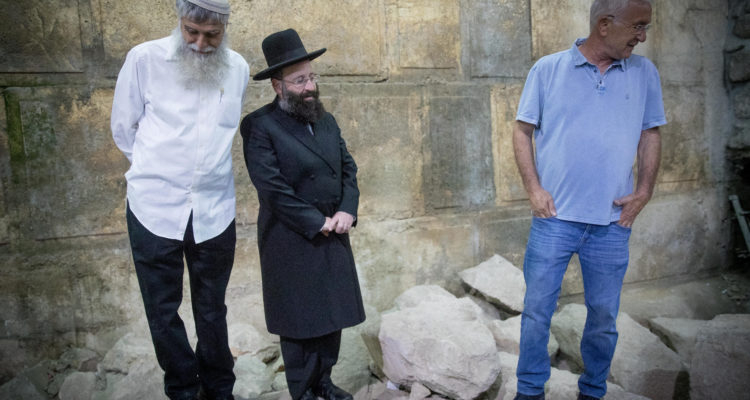 ‘The Temple Mount is ours,’ says Western Wall rabbi