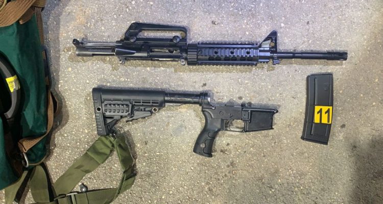 Israeli forces prevent another Jerusalem terror attack, Palestinians with weapons arrested at checkpoint