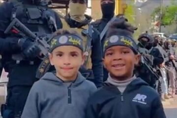 Palestinian children training for terror