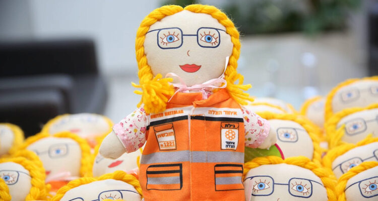 Jerusalem family donates 1,300 dolls to help children during medical emergencies