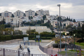 ma'ale adumim