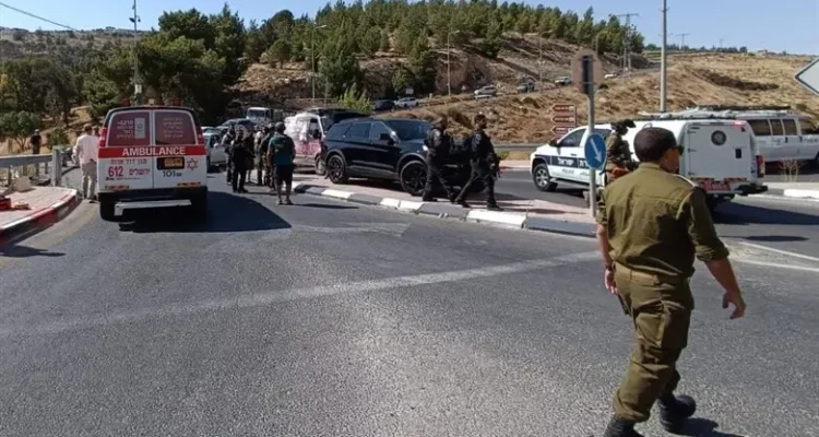 Three wounded in terrorist attack in Gush Etzion, one in serious condition