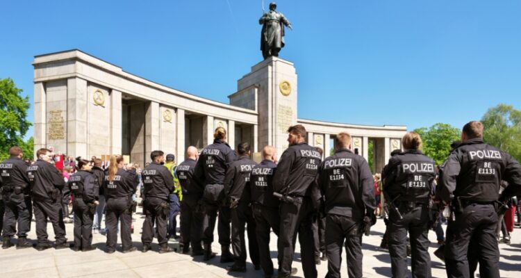 German police approve antisemitic, pro-terror rally