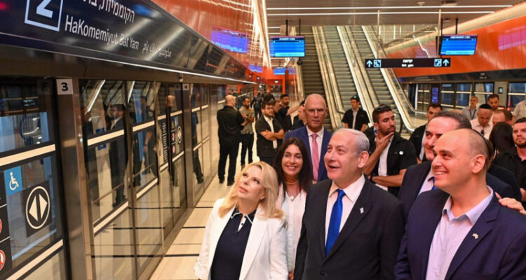Tel Aviv Light Rail opens to the public Friday
