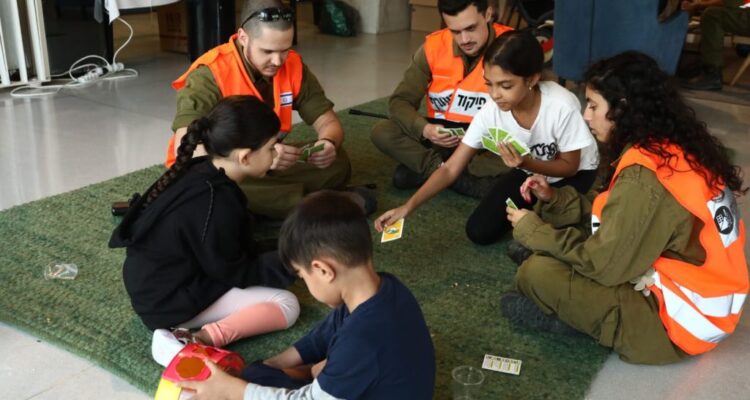 Tent city for displaced Israelis being built in central Israel