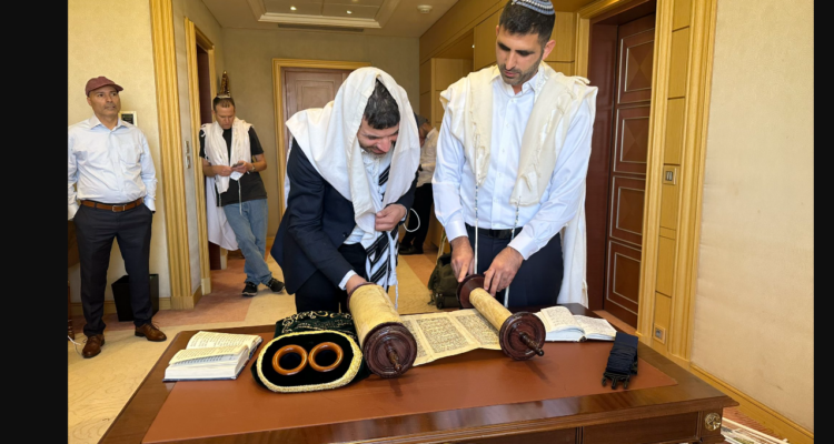 ‘Praying in Riyadh towards Jerusalem’ – Israeli minister reads from Torah in Saudi Arabia