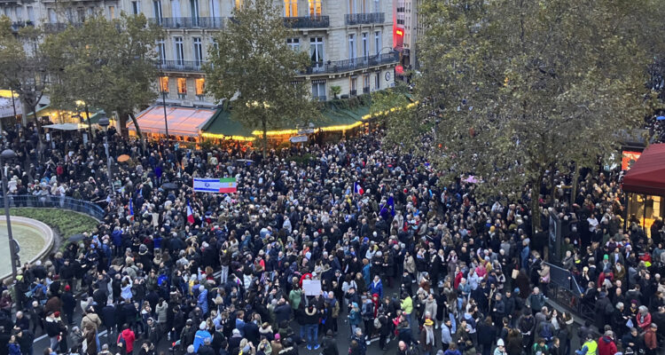 More than 200,000 march against rising antisemitism in France